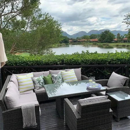 Modern Large 5 Bedroom Villa In Pecanwood Golf Estate Hartbeespoort Exterior photo