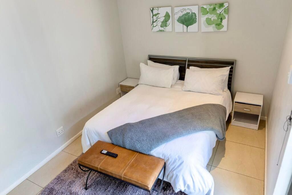 Holiday home Modern Large 5 Bedroom In Pecanwood Golf Estate