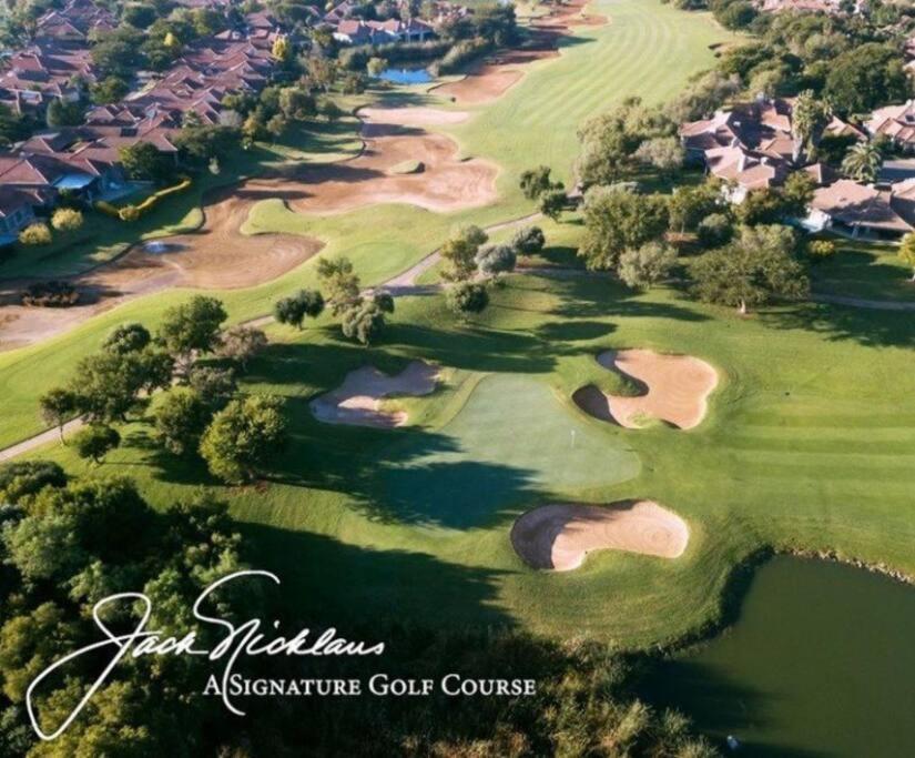 Holiday home Modern Large 5 Bedroom In Pecanwood Golf Estate