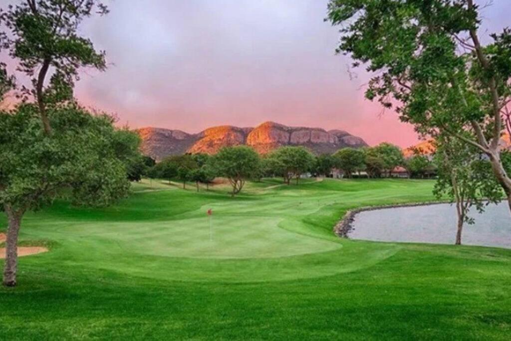Modern Large 5 Bedroom In Pecanwood Golf Estate Hartbeespoort