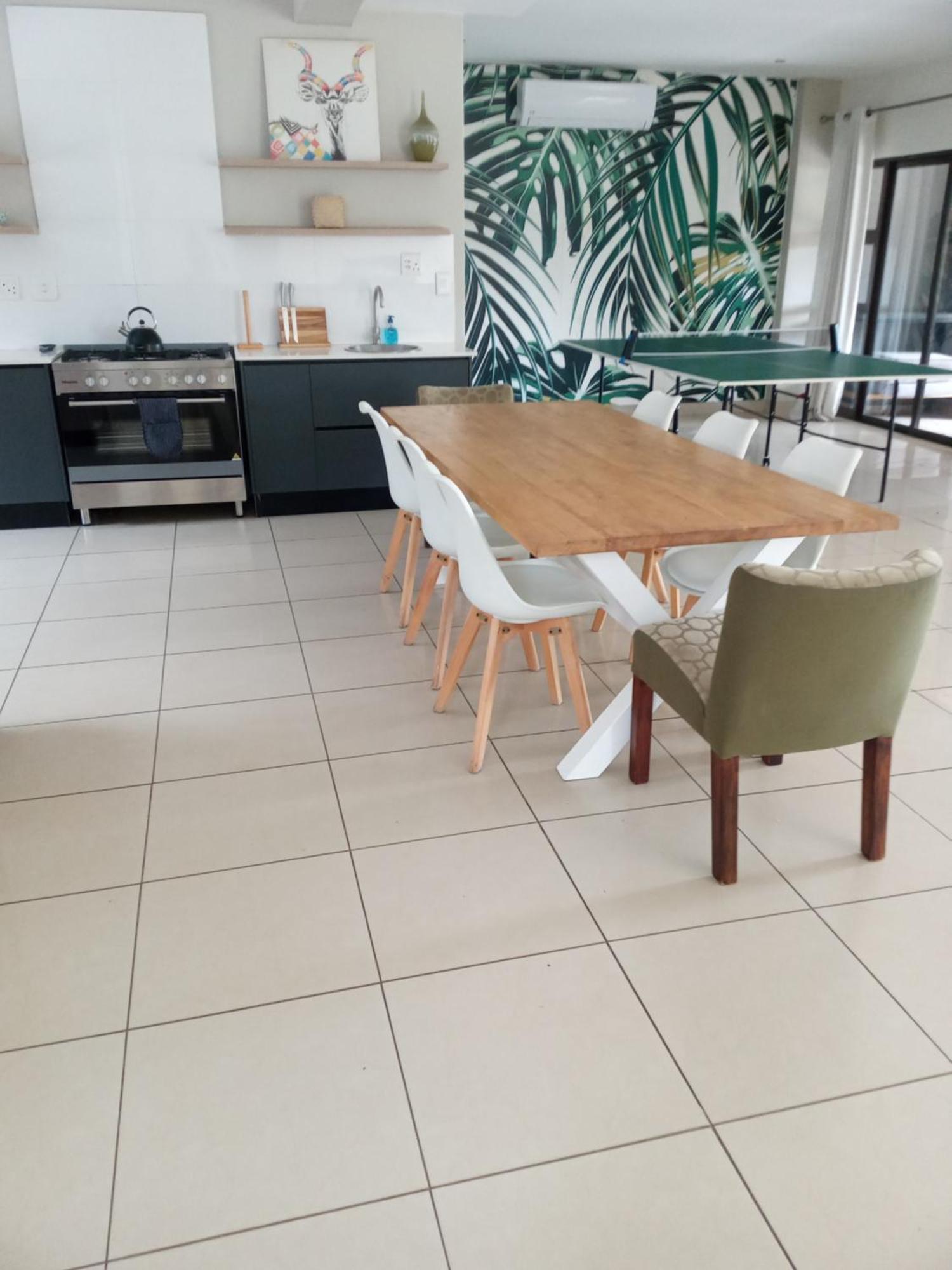 Holiday home Modern Large 5 Bedroom In Pecanwood Golf Estate *